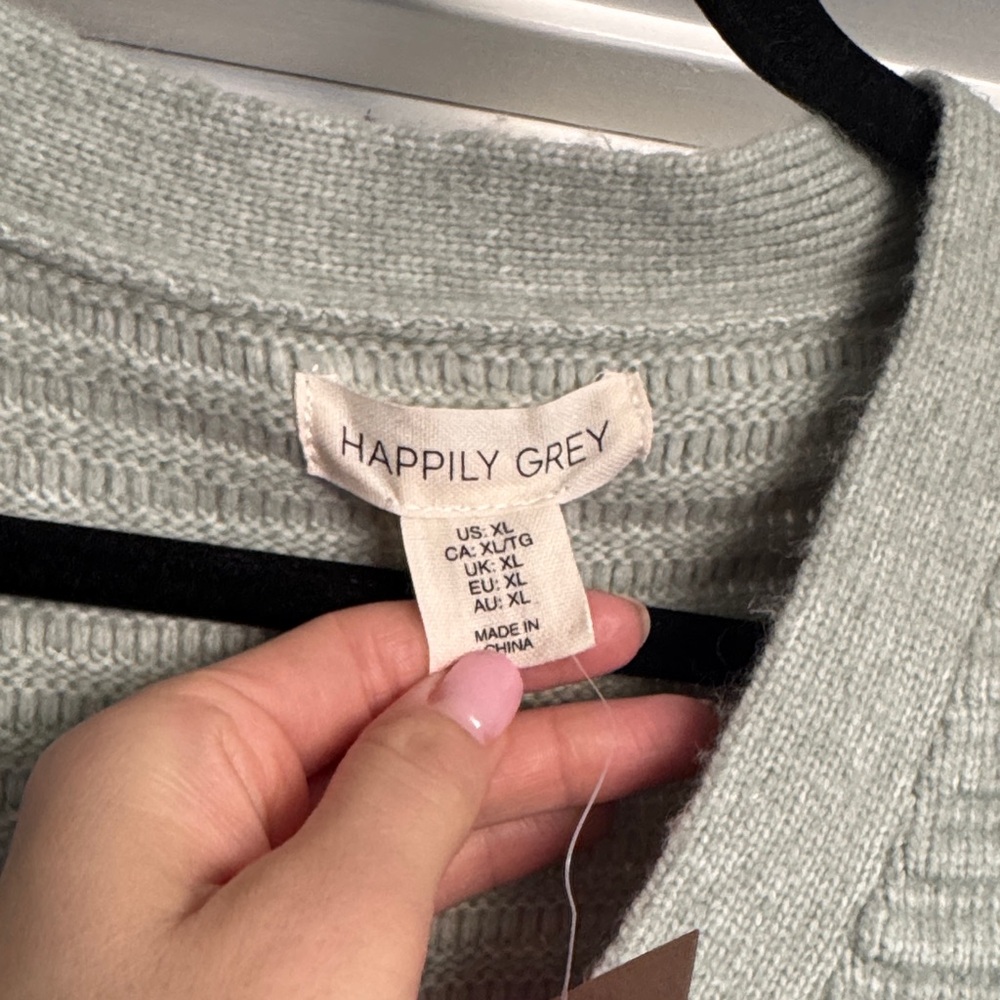Green Ribbed Button-Up Sweater - Picture 3 of 4